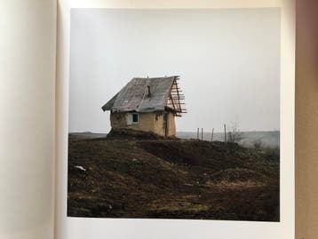 Mike Roelofs - Resilience - De Roma / Roemenië zeer zeldzaam, Boeken, Ophalen of Verzenden, Zo goed als nieuw