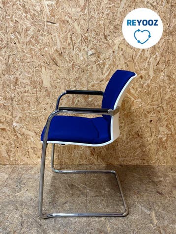 Ahrend Well vergaderstoel - blauw - tweedehands (nieuwst..., Nieuw in verpakking