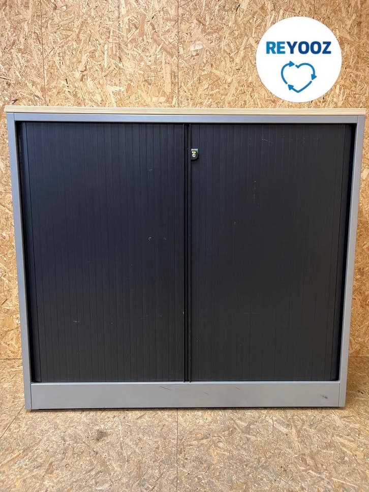 Ahrend roldeurkast - 110x120x45cm - zilvergrijs met zwar..., Zakelijke goederen, Kantoor en Winkelinrichting | Kantoormeubilair en Inrichting
