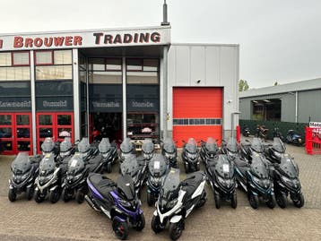 Piaggio MP3 , Peugeot Metropolis, Yamaha Tricity Kymco CV3, Scooter, 1 cilinder, 12 t/m 35 kW
