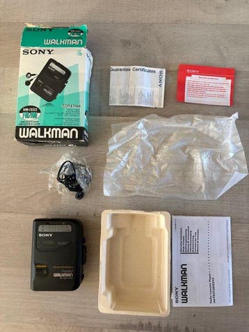 Sony - WM-FX313 Portable Stereo Cassette Player Walkman, Audio, Tv en Foto, Radio's, Nieuw