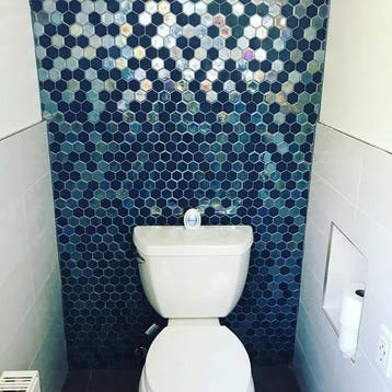 Wand Mozaïek Tegels Factory Hexagon Keramiek Blauw - Matj.., Nieuw, Ophalen of Verzenden, 20 tot 40 cm, 10 m² of meer