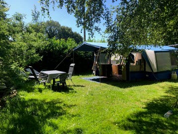 Ingerichte tent,Campinplek, kleine camping Bretagne, Zwembad, Vakantie, Zwembad, Aan zee, Landelijk
