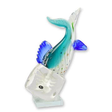 A MURANO STYLE GLASS FIGURINE OF A FISH IN AN ICE CUBE, Verzenden, Nieuw