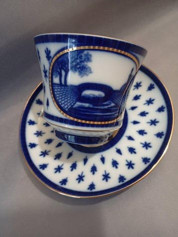 Lomonosov Imperial Porcelain Factory - Serafima Yakovleva