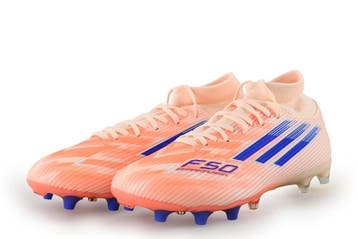 Adidas Voetbalschoenen Jongens in maat 40 Roze, Adidas, Verzenden, Jongen of Meisje, Zo goed als nieuw