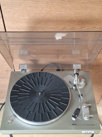 Akai - AP-100C Auto-Return Belt-Drive Platenspeler, Nieuw