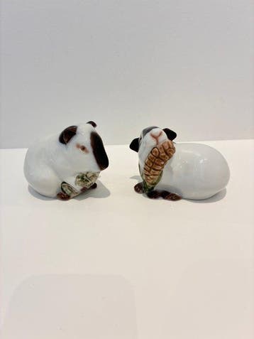Bing & Grondahl - Beeldje - Pair of guinea pigs (2) -
