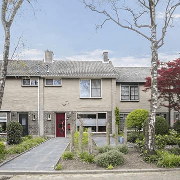 Huis in Hoeven gevonden voor €1750,- pm, Huizen en Kamers, Hoeven