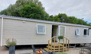 Chalet I Huur I  in Cadzand-Bad b.v. midweek €500.=, Dorp, 2 slaapkamers, Zeeland, Chalet, Bungalow of Caravan