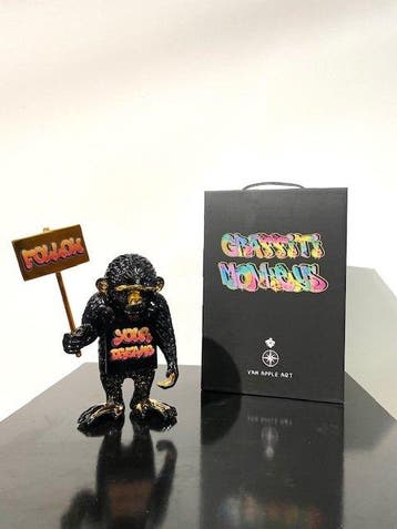 Van Apple - Graffiti Monkey - Follow Your Dreams
