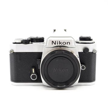 Nikon FE Camera Body Zilver (Occasion) + 1 jaar Garantie, Ophalen of Verzenden, Gebruikt, Spiegelreflex, Nikon