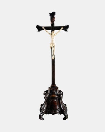 Domenico Bissone - sculptuur, Standkreuz in Linde mit Corpus