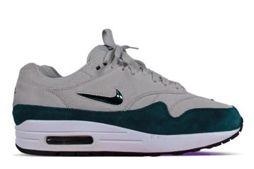 Nike Air Max 1 Jewel Atomic Teal • 42.5 45, Kleding | Heren, Schoenen, Ophalen of Verzenden, Nieuw, Nike, Sneakers of Gympen