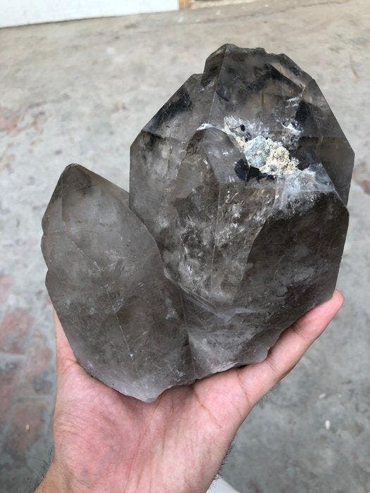 Geëindigde tweeling rookkwarts kristalcluster Kristalcluster, Verzamelen, Mineralen en Fossielen