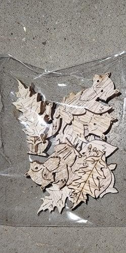 Houten Vosjes en Bladeren 1,5–2 cm en 2–3/4 cm 12 stuks, Ophalen of Verzenden, Nieuw