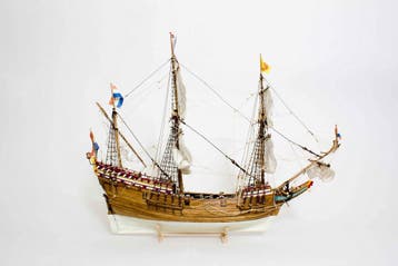 KOLDERSTOK DUYFKEN SCHIP-WALNOOT (4 KANONNEN), Nieuw