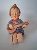 Goebel - Beeldje - Meisje met gitaar - TMK6 - Porselein, Antiek en Kunst