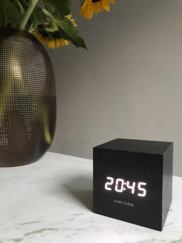 Karlsson Wekker Mini Cube - Zwart fineer, Wit LED - 8x8x8cm, Verzenden, Nieuw