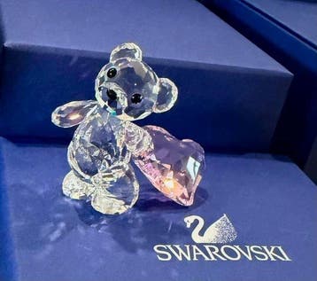 Swarovski - Beeldje - Kris Bear - Una Bear - 5665436 - Box +