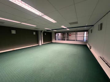 Kantoorruimte 74m/2 in het centrum van Leeuwarden, Huur, Bedrijfsruimte