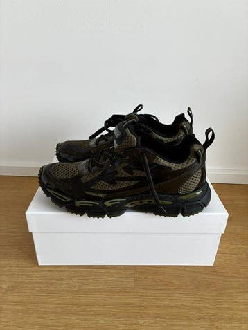 Off White - be right back - Sneakers - Maat: EU 42 - Nieuw, Nieuw