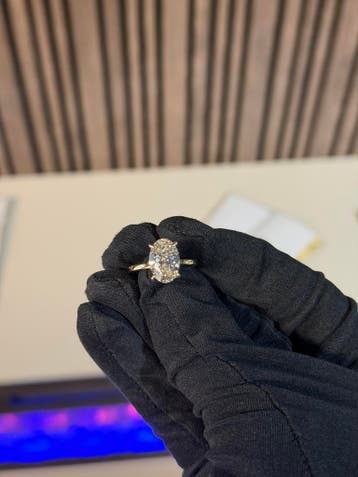 14K Geelgouden Verlovingsring – 3ct Ovale F VVS2 Diamant, Nieuw, Ophalen of Verzenden, Met edelsteen, Dame