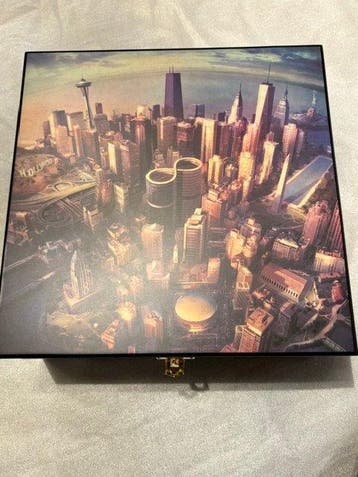 Foo Fighters - Sonic Highways - Limited edition box set with, Cd's en Dvd's, Nieuw in verpakking