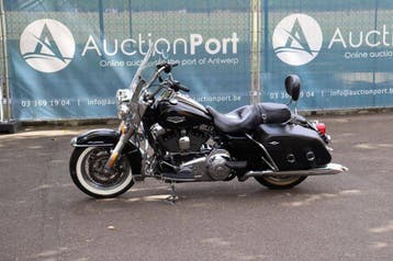 Veiling: Motor Harley-Davidson ROAD KING Benzine 2016, Chopper