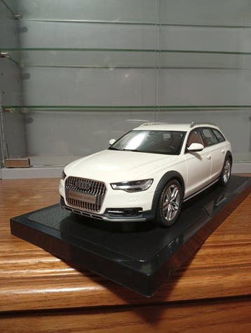 Otto Mobile 1:18 - Modelauto - Audi A6 - Audi A6 (C7) All, Nieuw