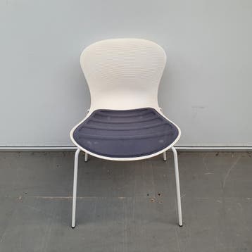 Fritz Hansen NAP stoel - blauwe stof (alleen per set), Ophalen of Verzenden, Nieuw