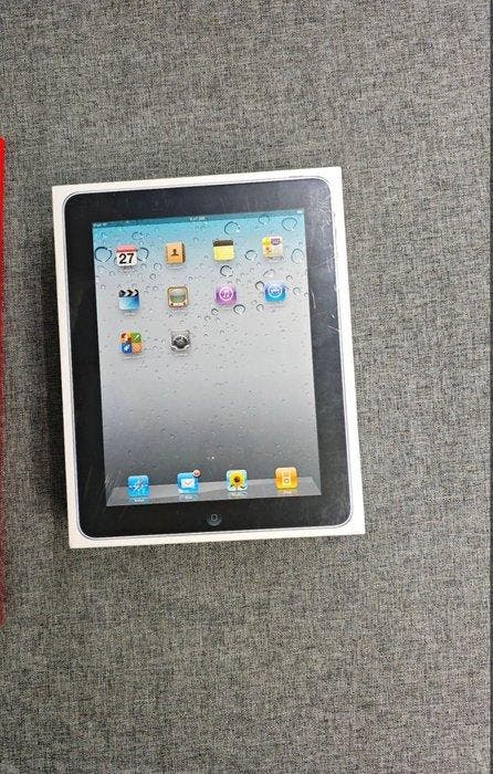 Apple iPad (1st generation) Brand New 32 3G Never Activated, Spelcomputers en Games, Spelcomputers | Overige Accessoires