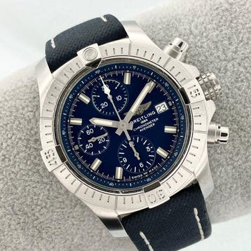 Breitling - Avenger Chronograph 43 - A13385 - Heren - 2020+, Nieuw
