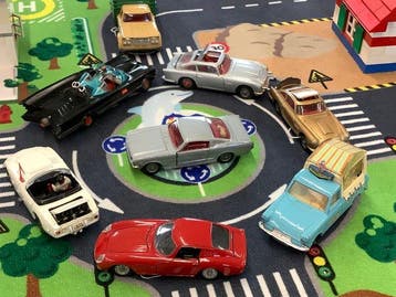 Corgi - Modelauto (8), Hobby en Vrije tijd, Modelauto's | 1:5 tot 1:12, Nieuw