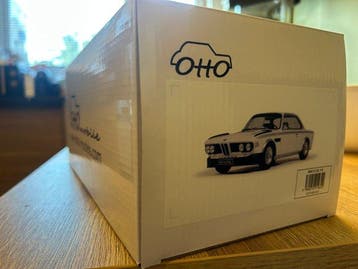 Otto Mobile 1:18 - Modelauto - BMW 3.0 CSI, Nieuw