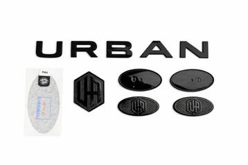 Dit betreft een Land Rover Defender 90 / 110 Urban logo en, Verzenden