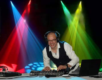 DJ huren DJ gezocht DJ verjaardag DJ bedrijfsfeest