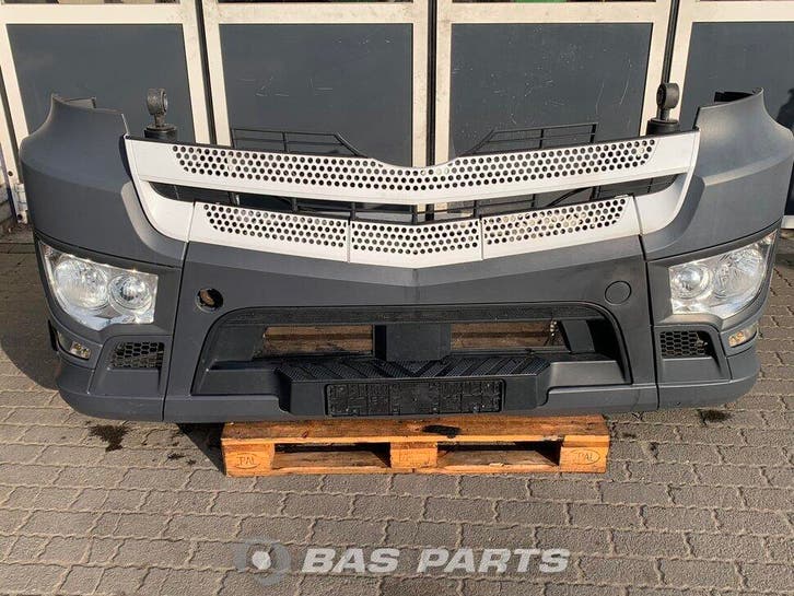Bumper Mercedes Antos MP4 A 960 310 23 22, Auto-onderdelen, Vrachtwagen-onderdelen, Gebruikt, Mercedes-Benz, Carrosserie en Plaatwerk
