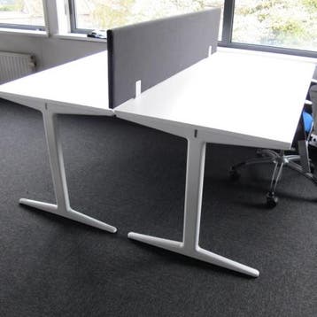 (MDK-104908) Ahrend Mehes bureau, Huis en Inrichting, Bureaus, Ophalen of Verzenden, In hoogte verstelbaar, Gebruikt