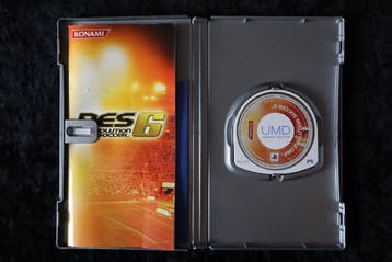 PES Pro Evolution Soccer 6 Sony PSP Platinum, Spelcomputers en Games, Verzenden, Nieuw