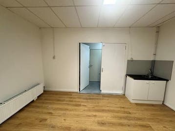 Ruime bedrijfsruimte 18 m2 te huur Amsterdam Hempoint, Huur, Bedrijfsruimte