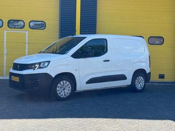 Peugeot Partner 1.2 Airco/Cruise/Navi/NAP/EX BTW, Gebruikt, Euro 6, Overige brandstoffen, Wit