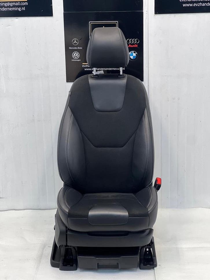 Ford S-Max bekleding stoel rechts half stof half leer bj.201, Auto-onderdelen, Interieur en Bekleding, Gebruikt, Ford