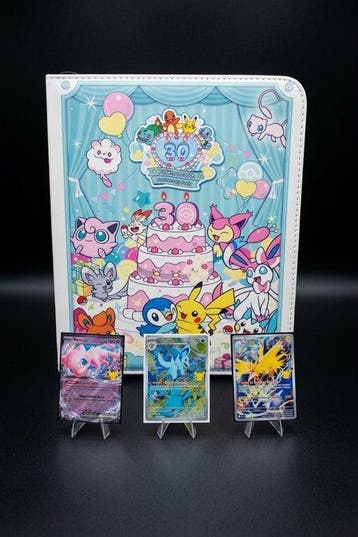 Pokémon 30Th Binder with cards, Nieuw