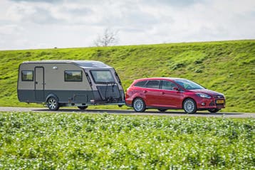 Kip Vision - ruime hefdak caravan lichtgewicht, Caravans en Kamperen, Kip, Voortentlamp, Treinzit, Dwarsbed