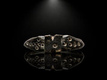 Middeleeuws Brons Ring met kruismotieven aan beide zijden