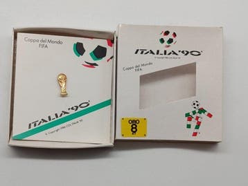 8 karaat - Geel goud - Broche - Italia 90 Speld Goud 8kt, Nieuw