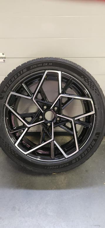 19 inch GMP velgen 5x114.3 ET35 8J Michelin 2354519 banden, 19 inch, Banden en Velgen, Nieuw, Ophalen of Verzenden