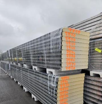 Restpartij sandwichpanelen, wandpanelen,100 mm, 80st.8 meter, Verzenden, Zo goed als nieuw, Overige materialen, 100 mm of meer