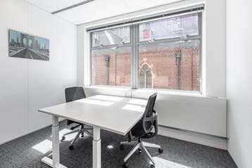 Coworkingruimte in Regus City, Verzenden